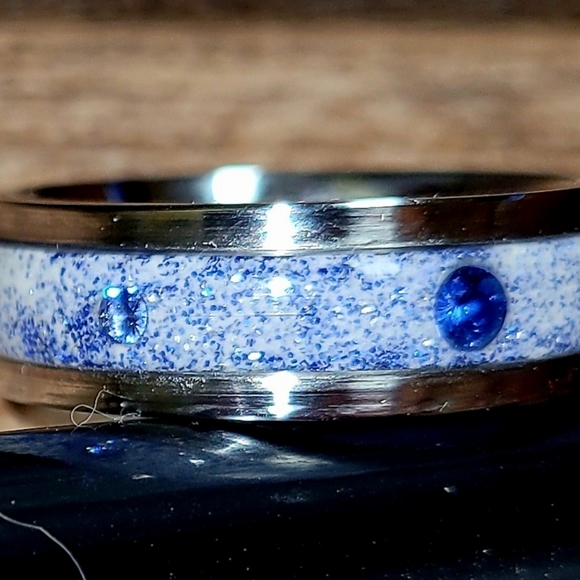 One of a kind custom glow ring - Picture 4 of 8